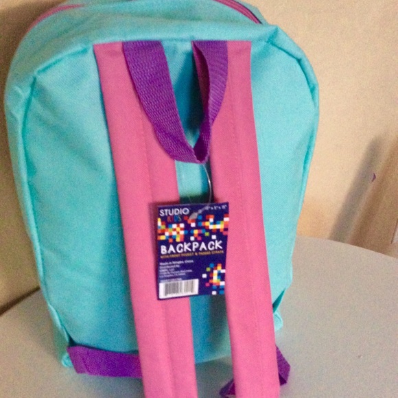 Unicorn backpack & more items bundle - Picture 4 of 4